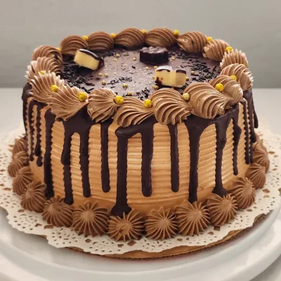 Tarta de Chocolate Saborizada en Chocolate con Leche con Perlas y Escarchas Comestibles - 22.5 cm