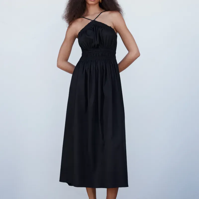 Vestido halter detalle fruncido