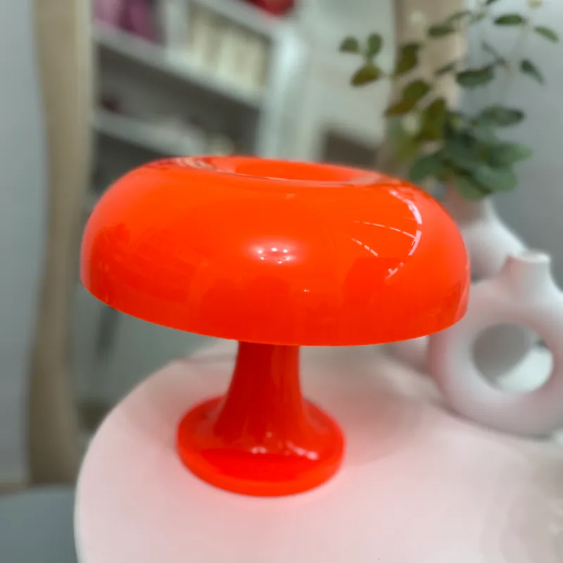 Lámpara en forma de hongo