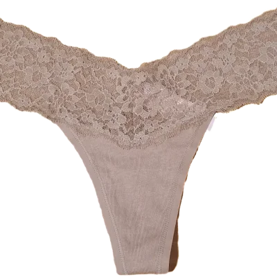 Victoria's Secret tanga beige con encaje