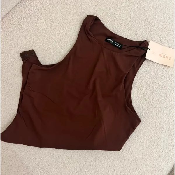 Body carmelita oscuro