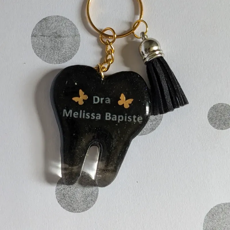 Llavero en forma de muela