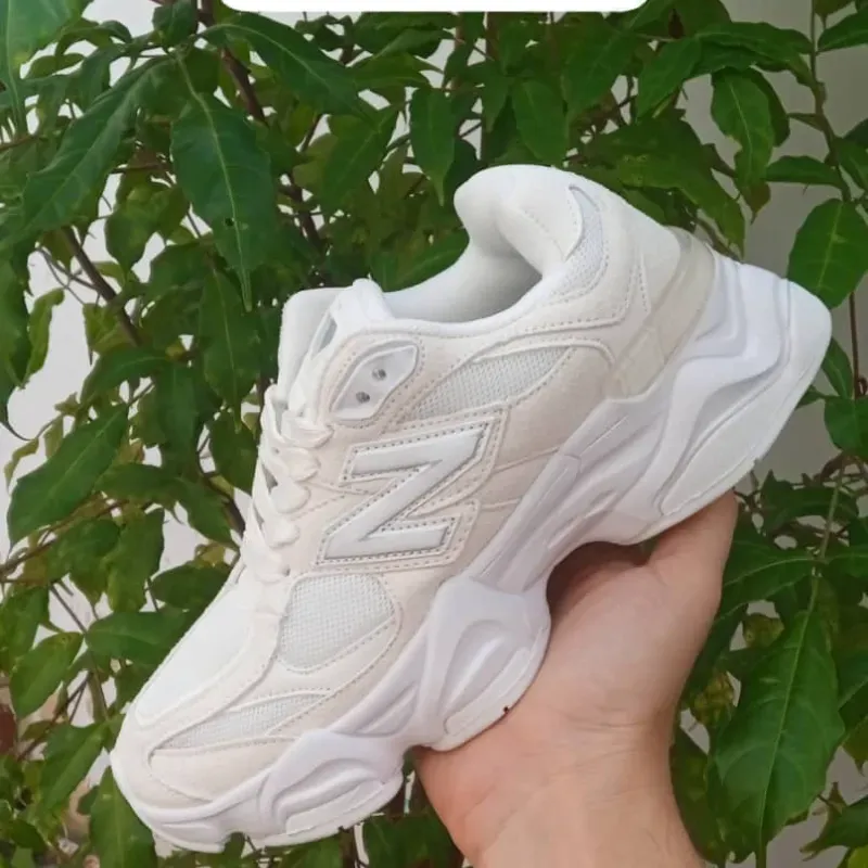 New Balance 9060 beich claro