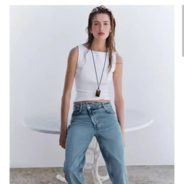 Blusa sin mangas Zara