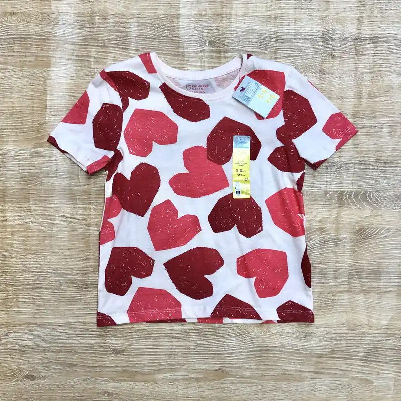 Pulóver con corazones