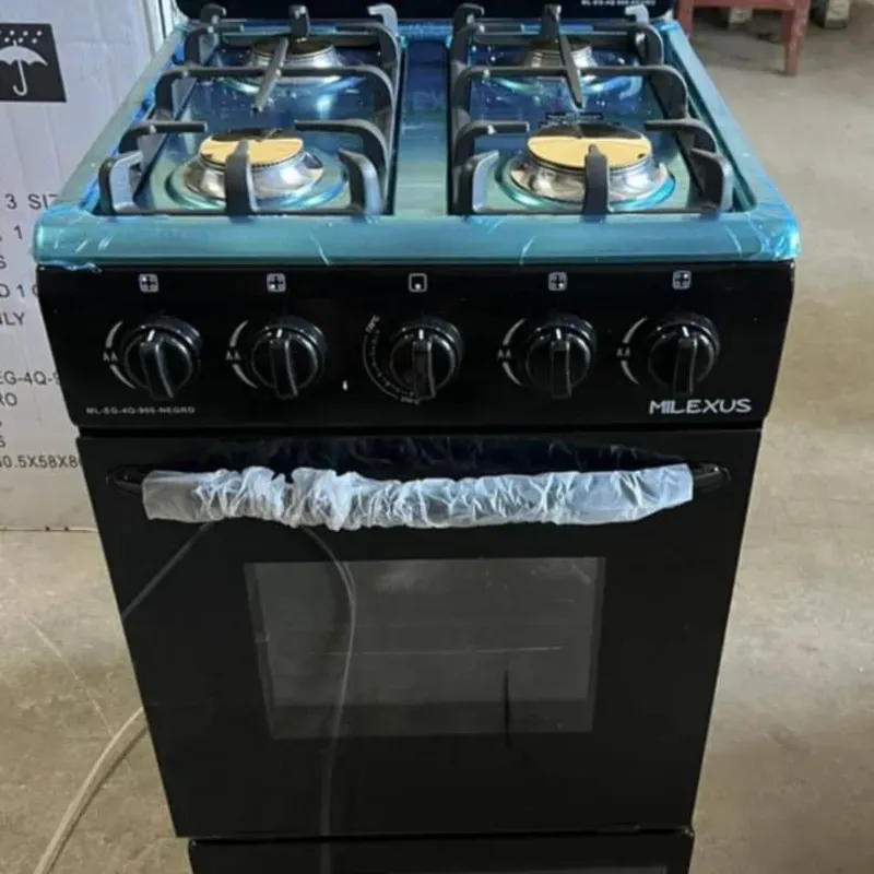 Cocina de gas con Horno marca Milexus