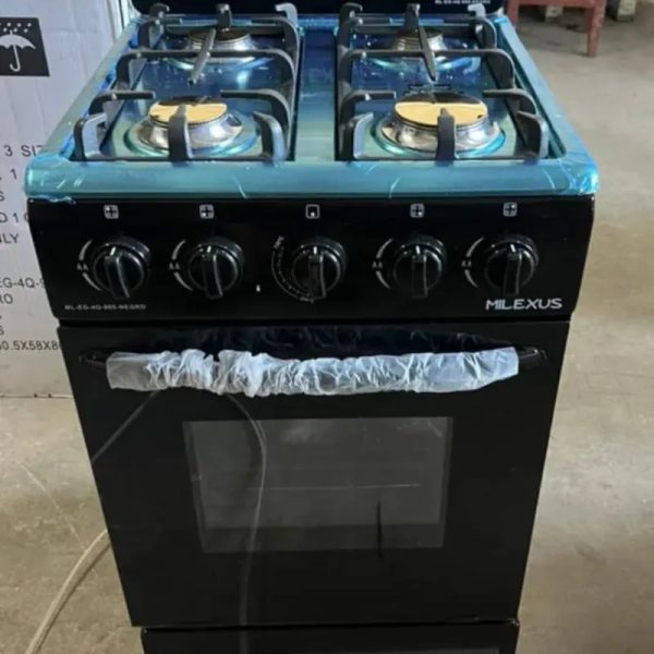 Cocina de gas con Horno marca Milexus
