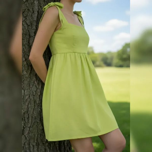 Vestido escote cuadrado de tirantes ajustables