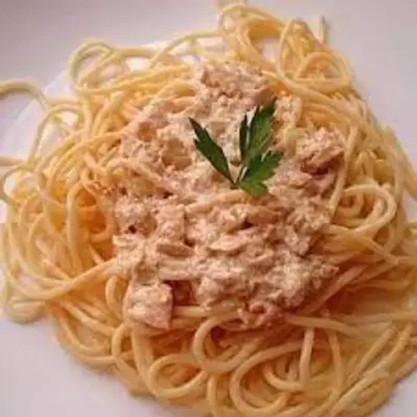 ESPAGUETIS DE ATUN Y QUESO