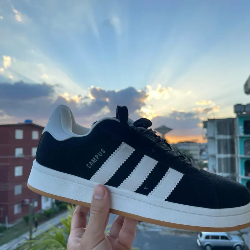 Adidas Campus 00s