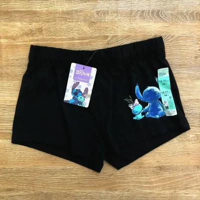 Short con Stitch color negro