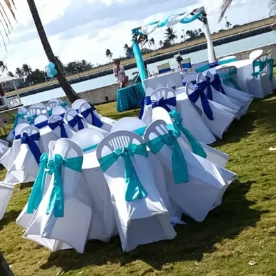 Alquiler de Mesas, Sillas, Manteles, Forros y Cintas.