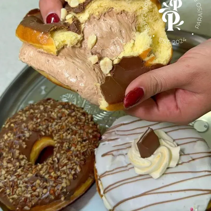 DONAS RELLENAS DE CREMA DE CHOCOLATE