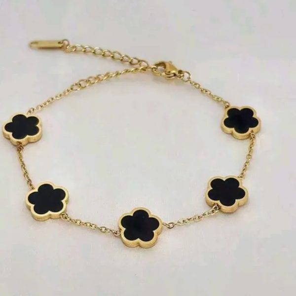 Pulsera de hoja de trébol dorada
