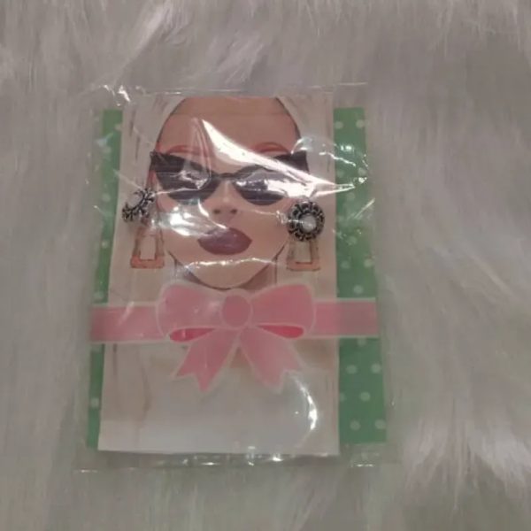 SURTIDO-ARETES EN SOBRE LISTO PARA REGALAR