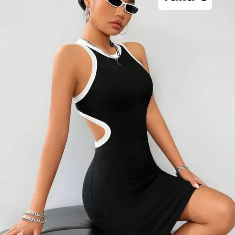 Vestido Corto Negro