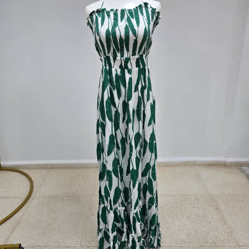 Vestido largo verde estampado de hojas