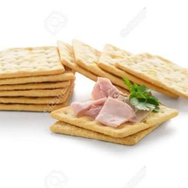 Galleta de soda con jamón