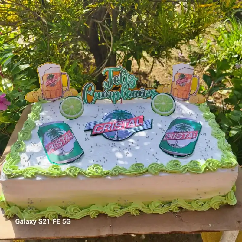 Cake temática Cristal