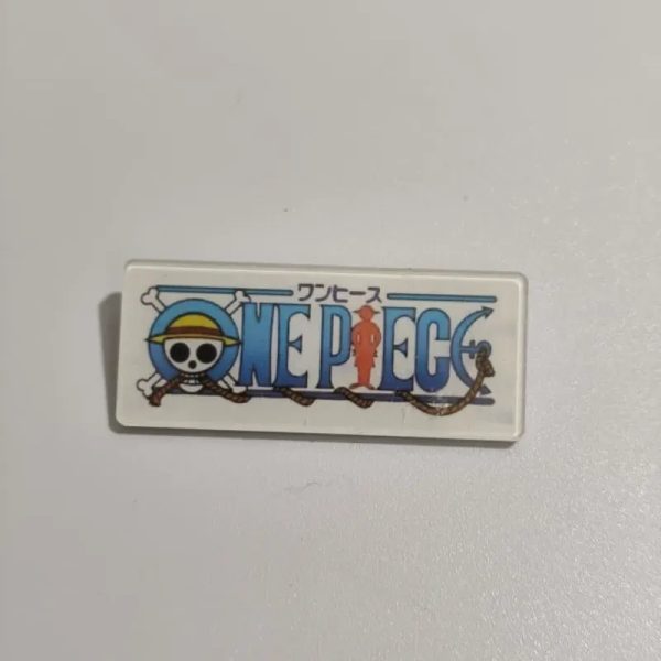 BROCHE ONE PIECE 1
