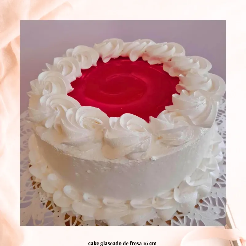 ✨ Cake de Fresa con glaseado espejo ✨