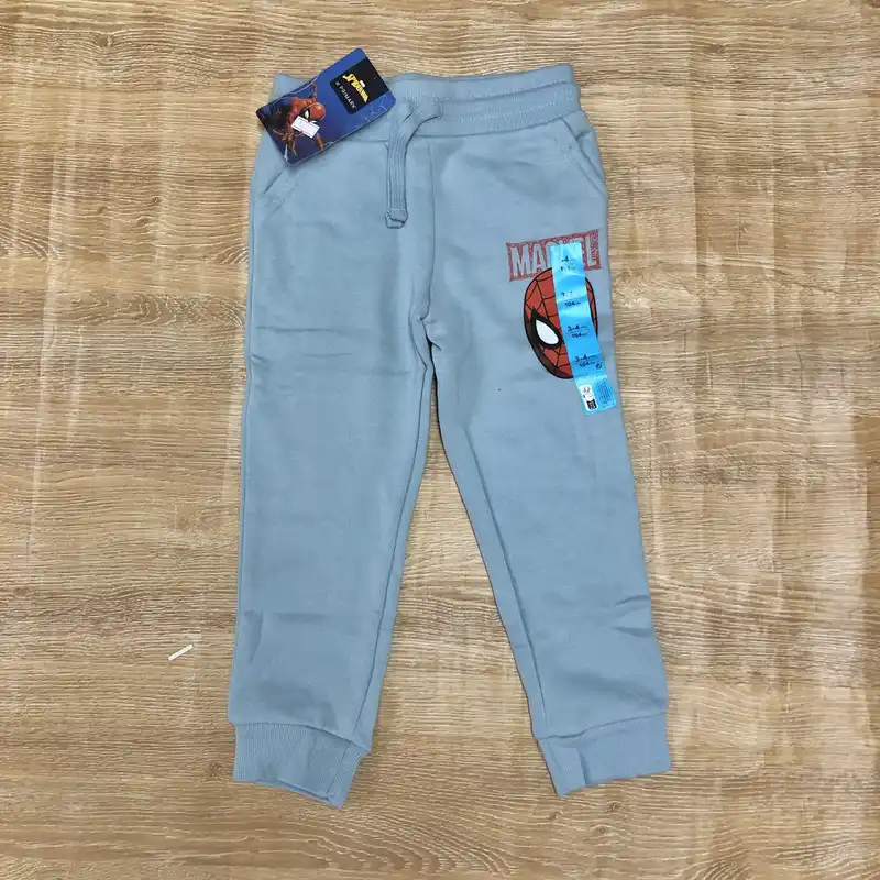 Jogger con Spiderman color azul