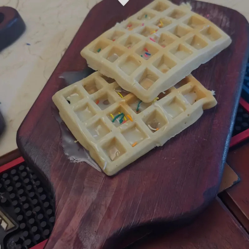 Wafles con leche condensada