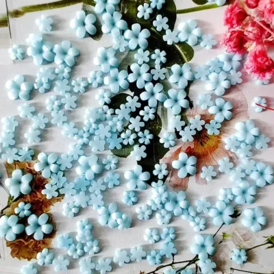 Flores de resina azul claro