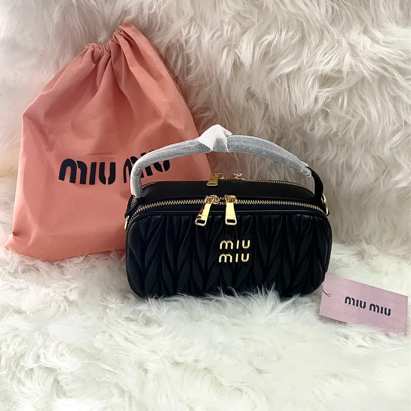 Cartera Miu Miu