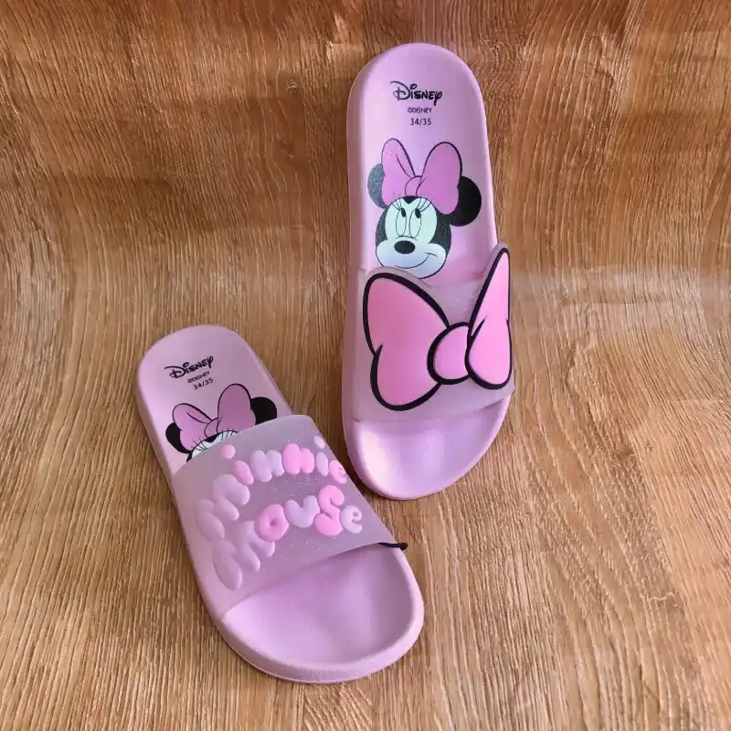 Chancletas con Minnie Mouse color rosadas
