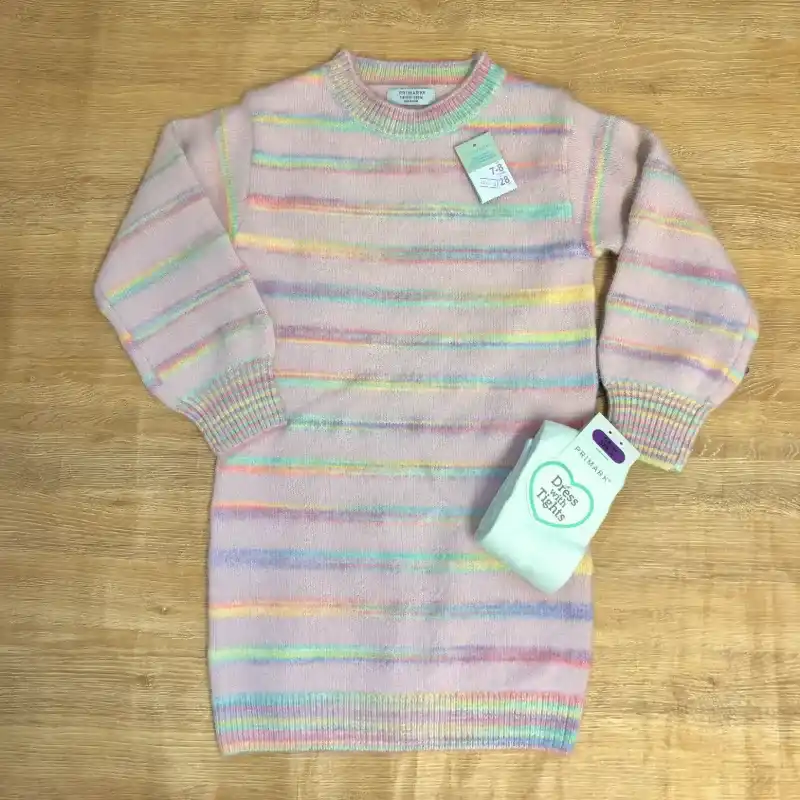 Vestido de colores con medias panties