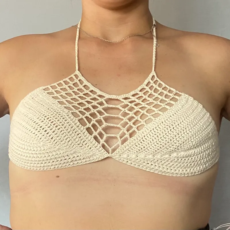 Haltertop sencillo con copas invertidas