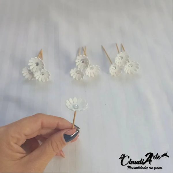 Cake topper