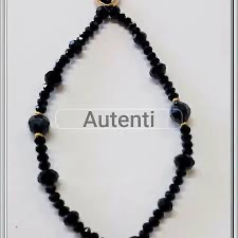 Colgante para celular en negro swarosky