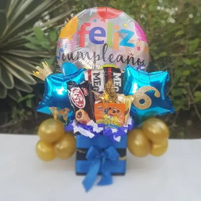Caja cuadrada de feliz cumpleaños