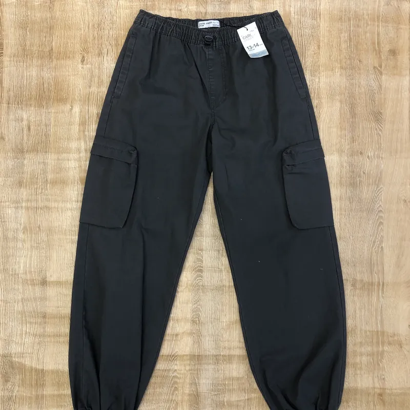 Jogger 4 puertas color negro