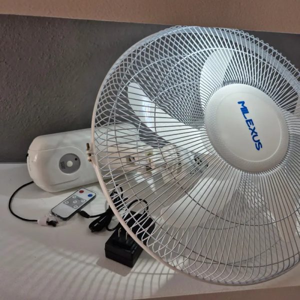 Ventilador de pared recargable