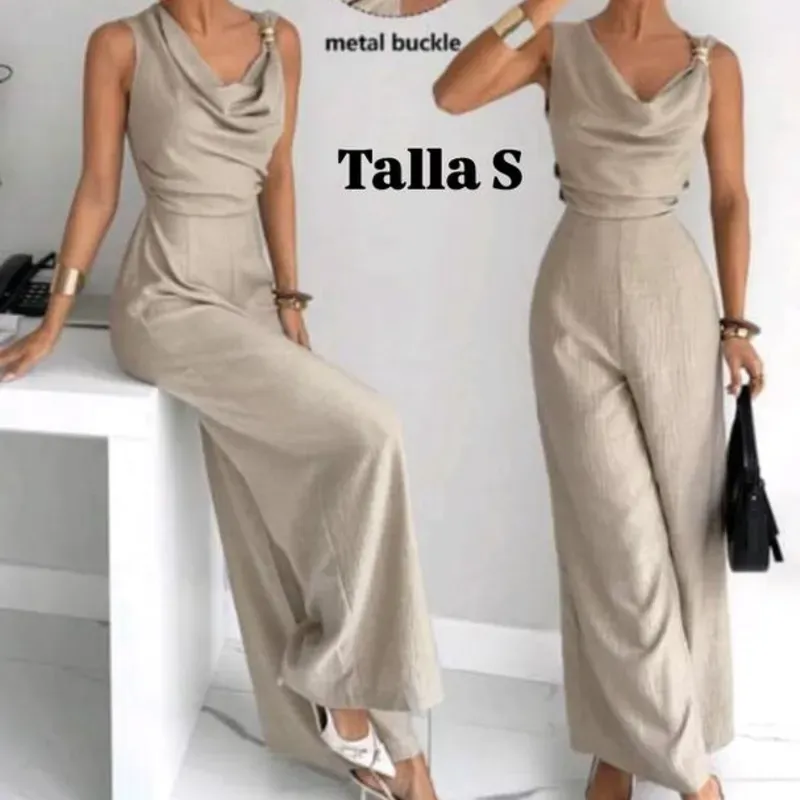 Mono elegante de corte recto