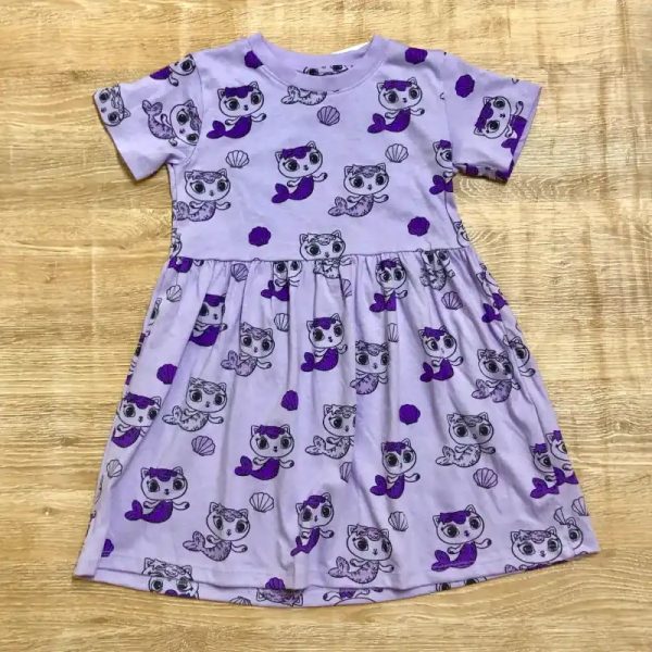 Vestido H&M con sirenas color violeta