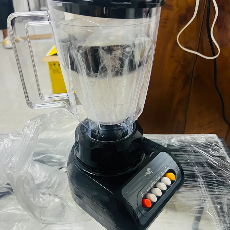 Licuadora con trituradora