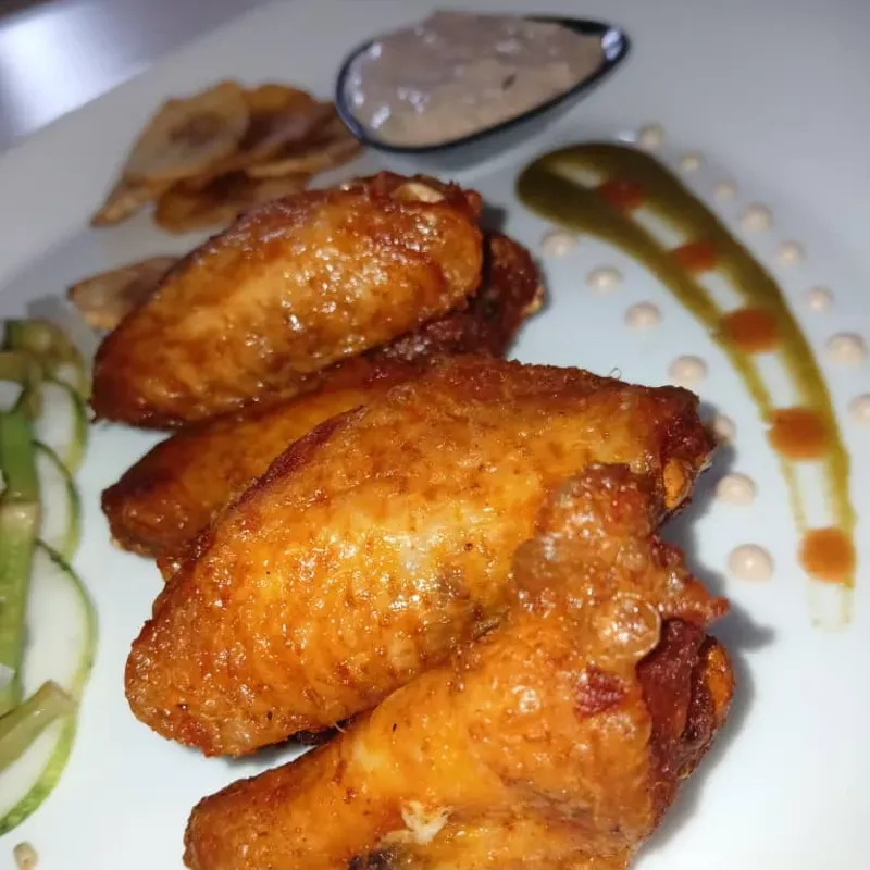 Ricas alitas de pollos picantes