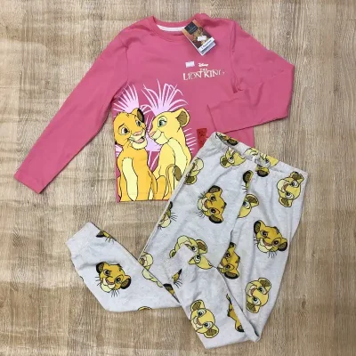 Pijama con Rey León color rosado