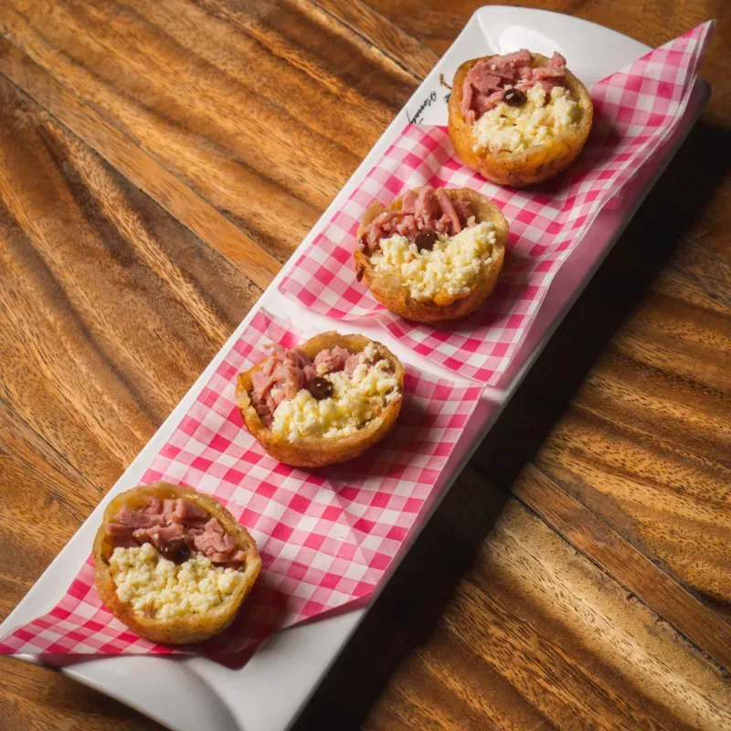 Tostones Rellenos de Jamón Viking y Queso
