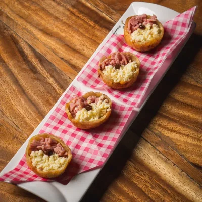 Tostones Rellenos de Jamón Viking y Queso