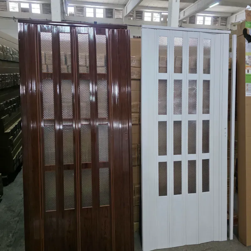 Puerta plegable con acrílico
