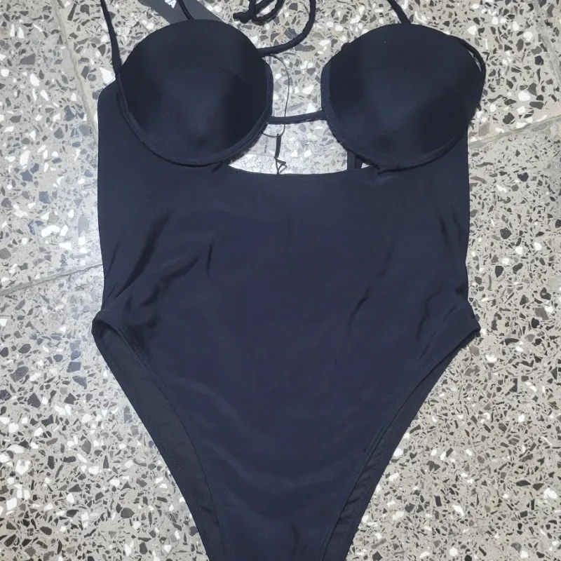 Trusa Negra Fashion Nova