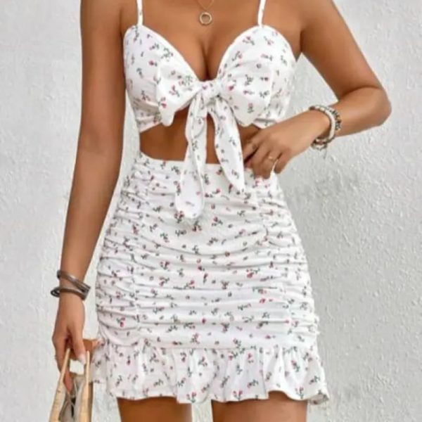  Conjunto de falda corta y blusa — Blanco