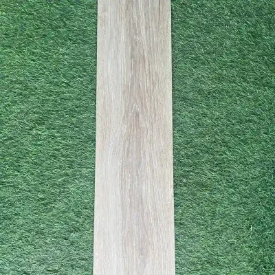 Losa de porcelanato imitación madera