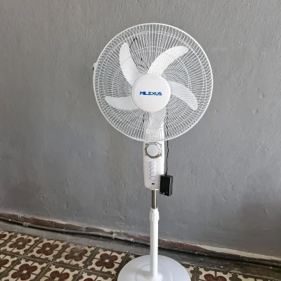 Ventilador de pedestal recargable
