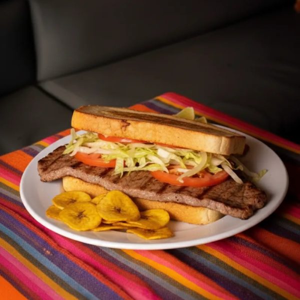 Pan con bistec de cerdo